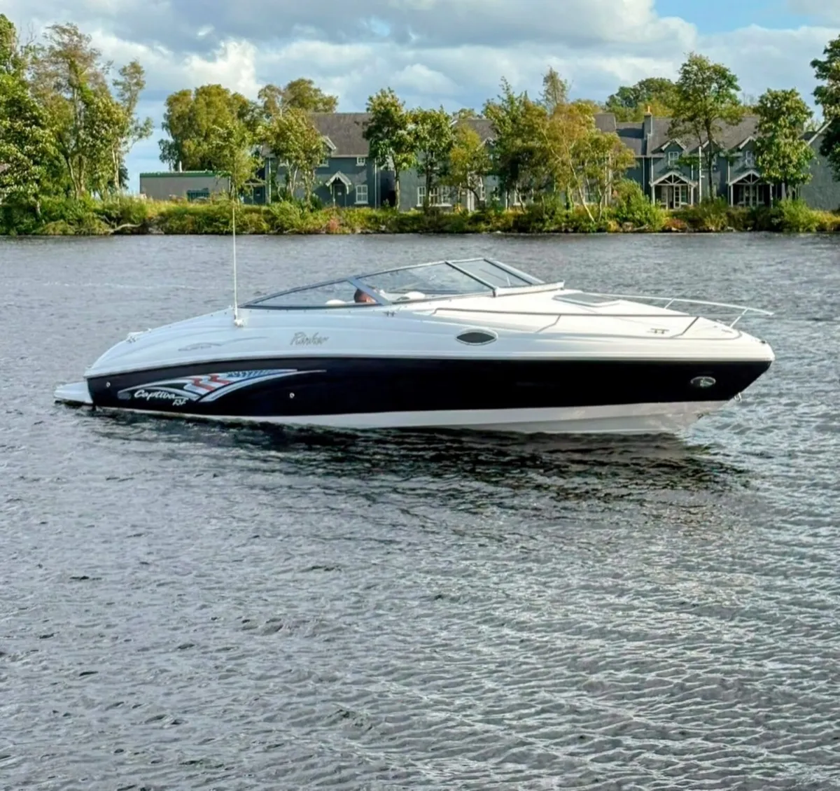 Rinker 232 Captiva cuddy cabin speedboat - Image 1