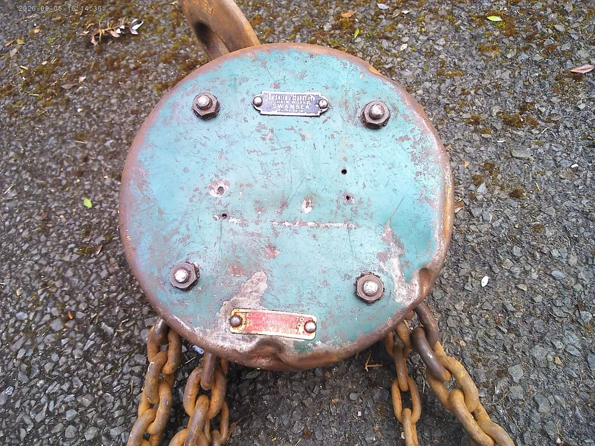 Chain Hoist - Image 3