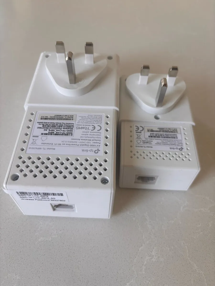 TP-Link AV1000 Gigabit Powerline Wi-Fi Extender - Image 4