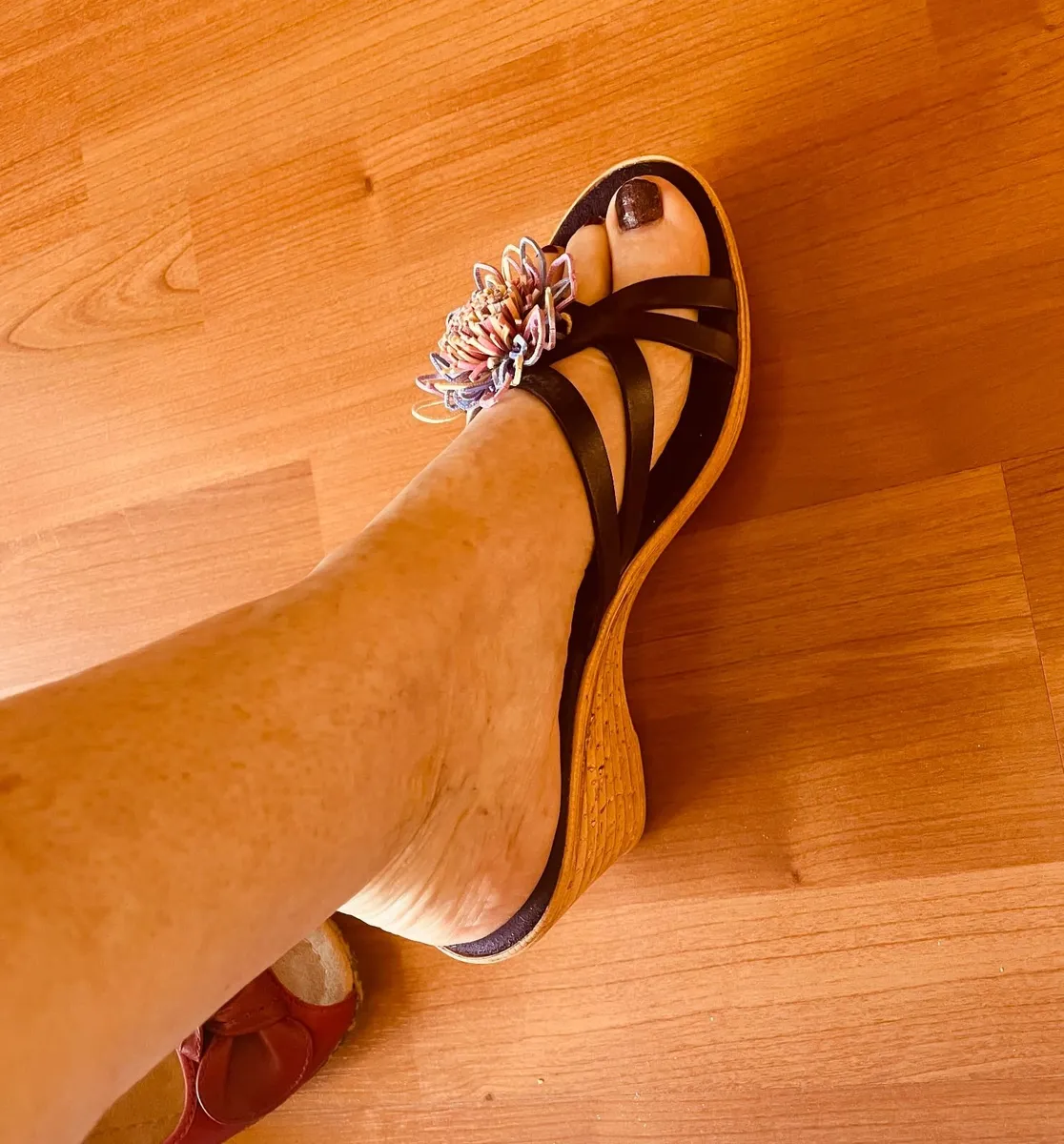 Cork wedges summer sandals with flower - Image 3