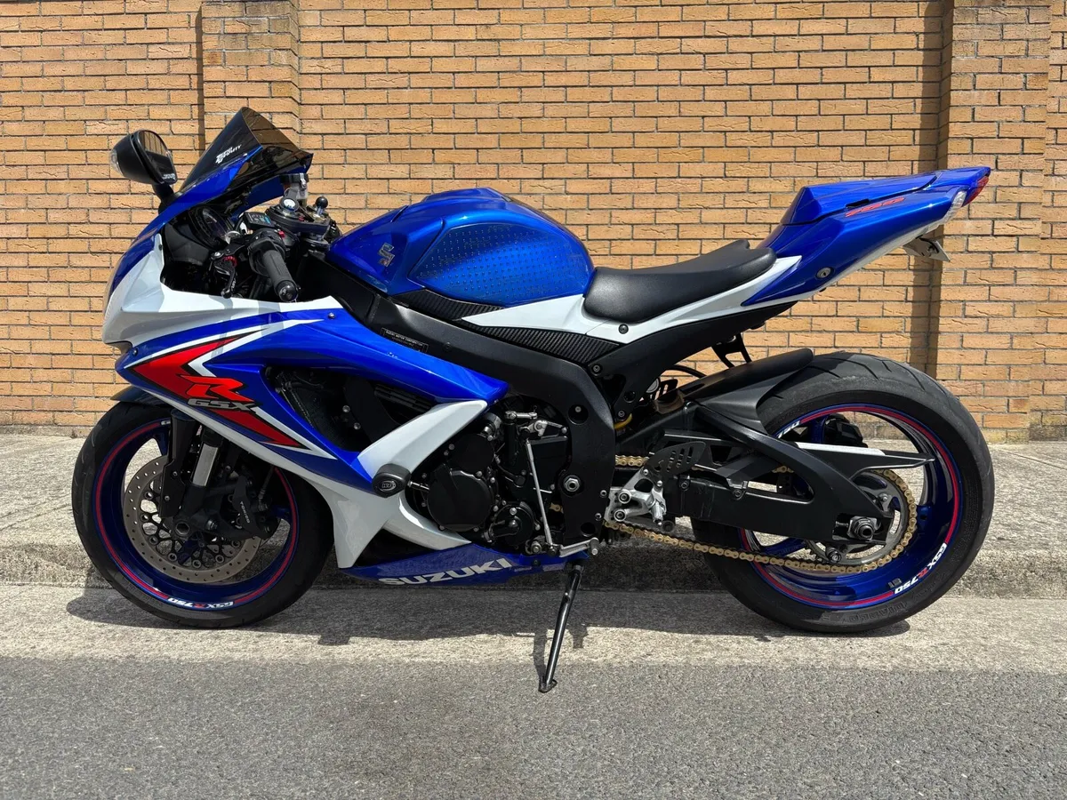 2009 GSXR 750 - Image 2