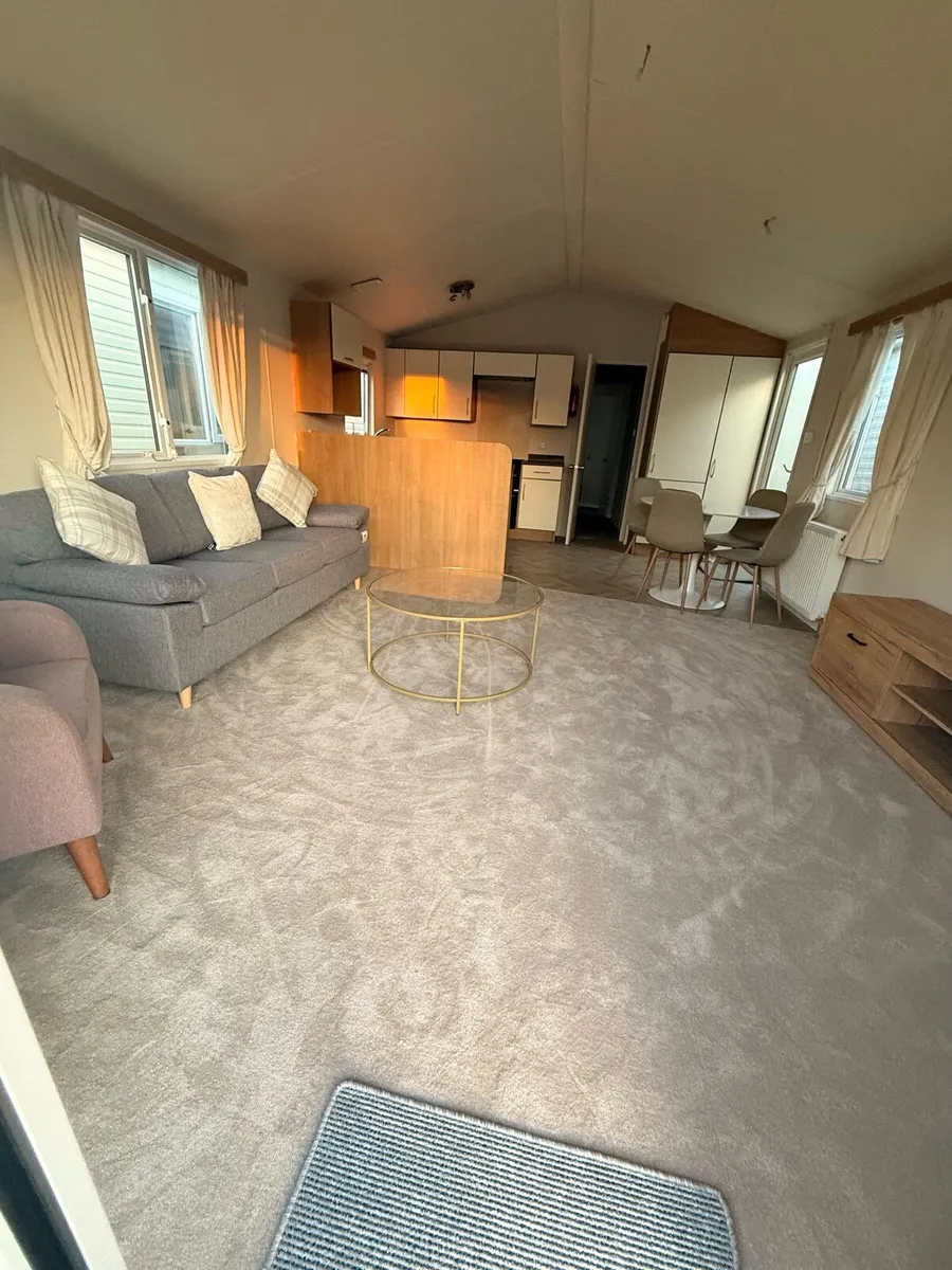 Willerby 40-14 2 bed Full winter pack TPS caravan - Image 3