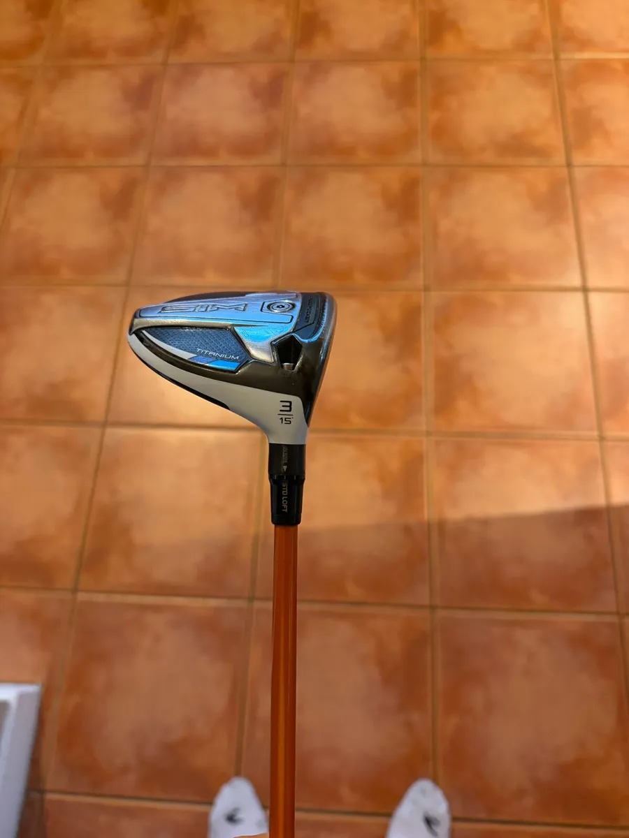 TaylorMade sim 3 wood with upgraded shaft - Image 1