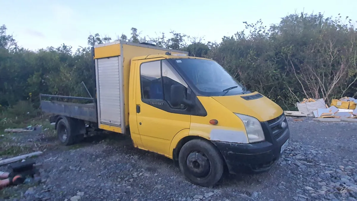 Tipping Pickup Ford Transit 2006 - Image 1