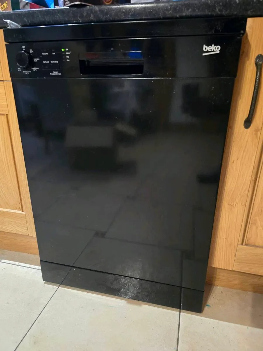 Dish washer