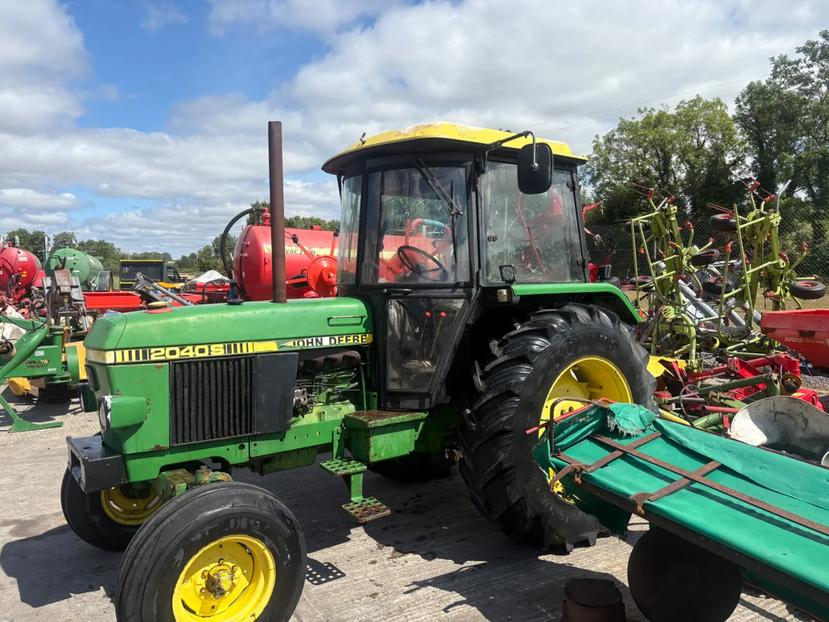 JOHN DEERE 2040S - Image 2