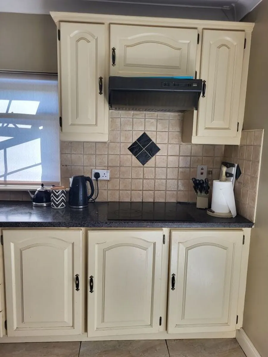 Free Kitchen Units but must Dismantle - Image 1