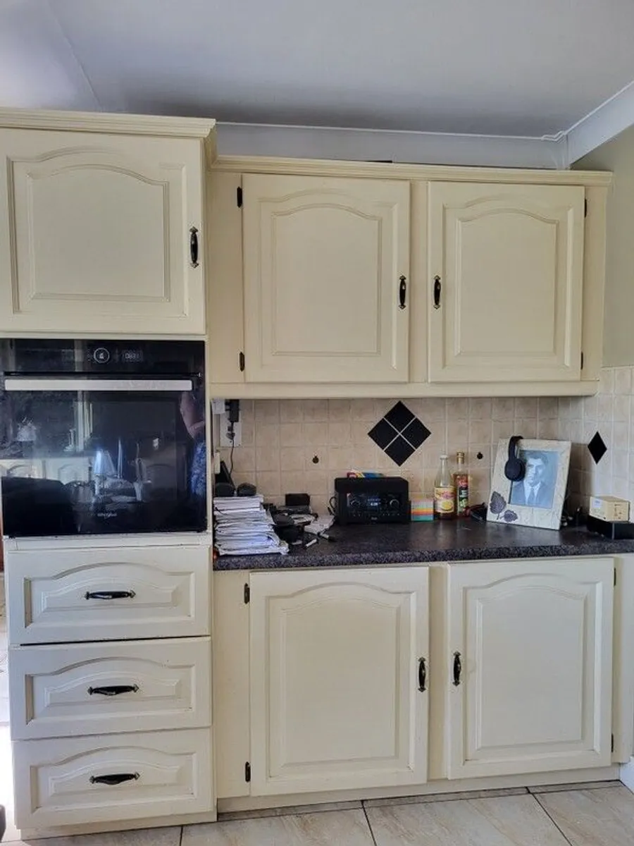 Free Kitchen Units but must Dismantle - Image 2