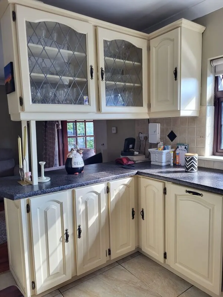 Free Kitchen Units but must Dismantle - Image 3