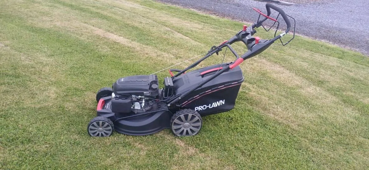 Hyundai lawnmower - Image 1