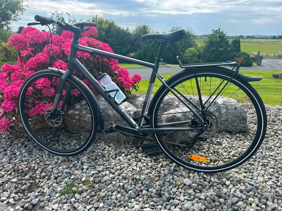 Cannondale Quick EQ Hybrid Bike - Image 1