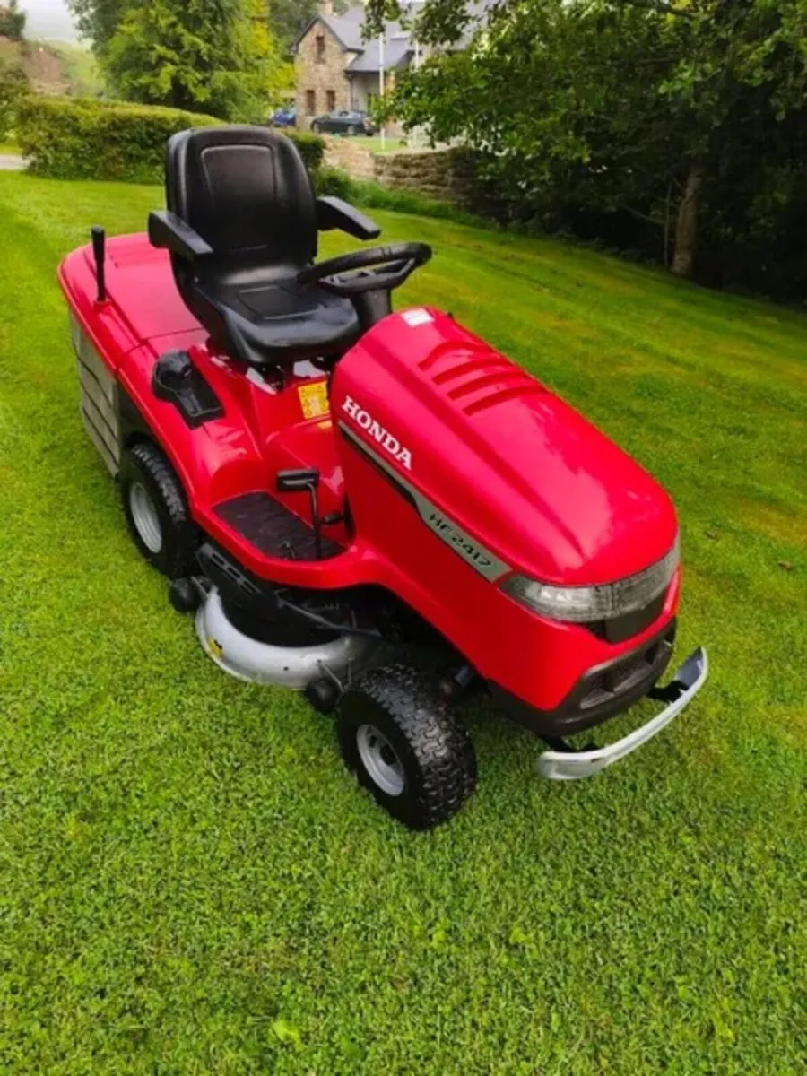 Ride-on lawnmower - Image 3