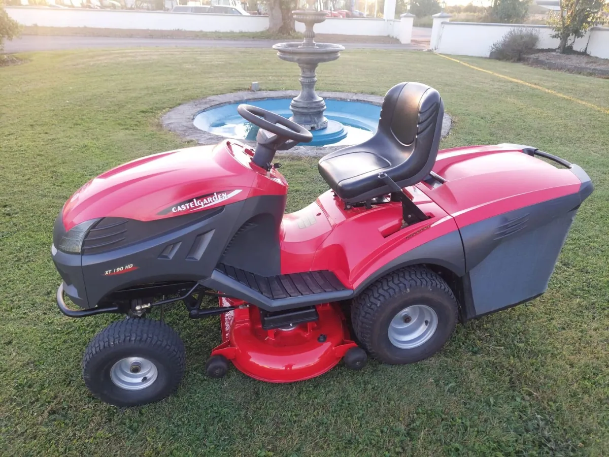 Castlegarden Ride On Lawnmower - Image 3