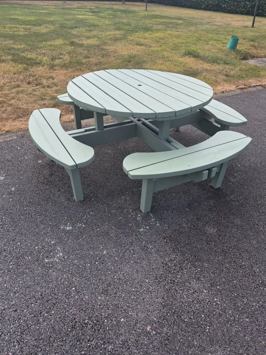 Garden bench - Image 1