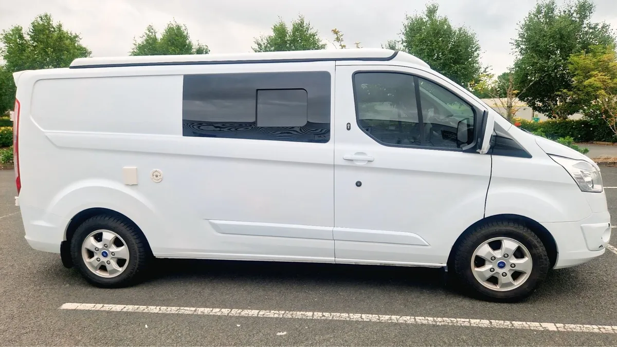 Campervan Ford Transit Custom - Image 3