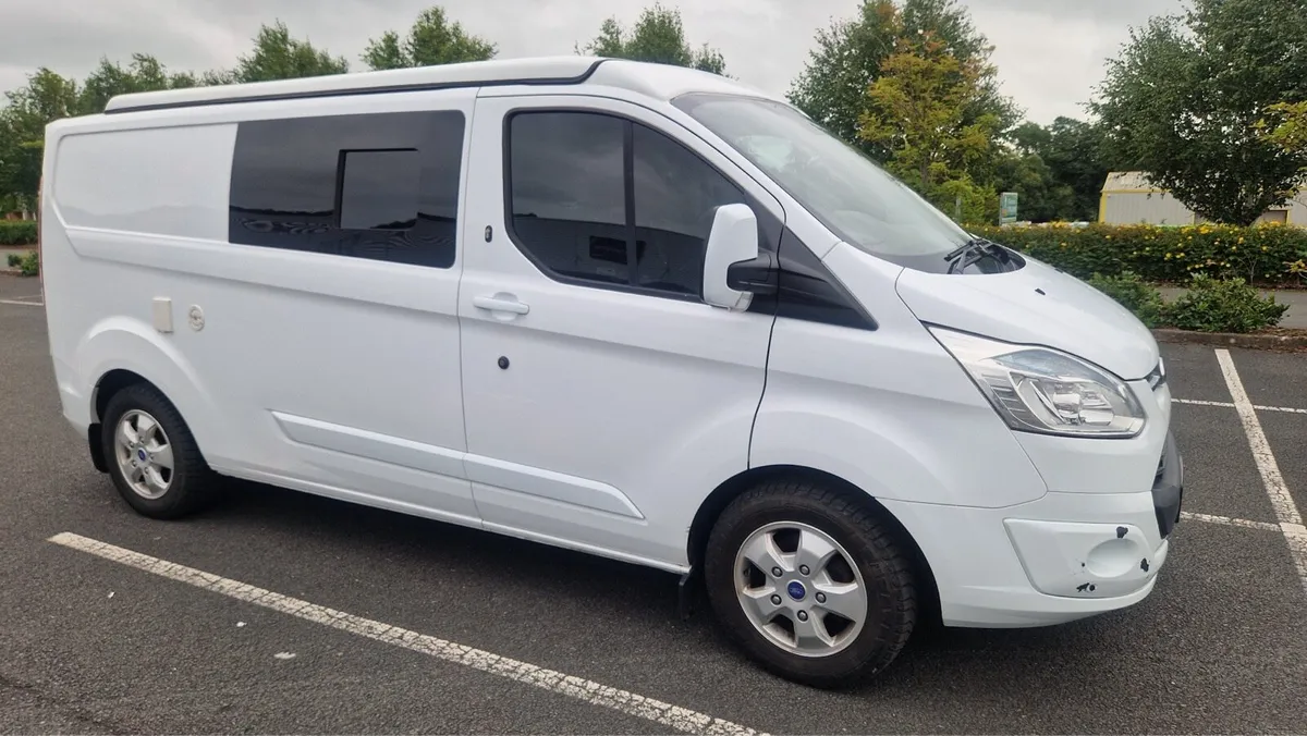 Campervan Ford Transit Custom - Image 1
