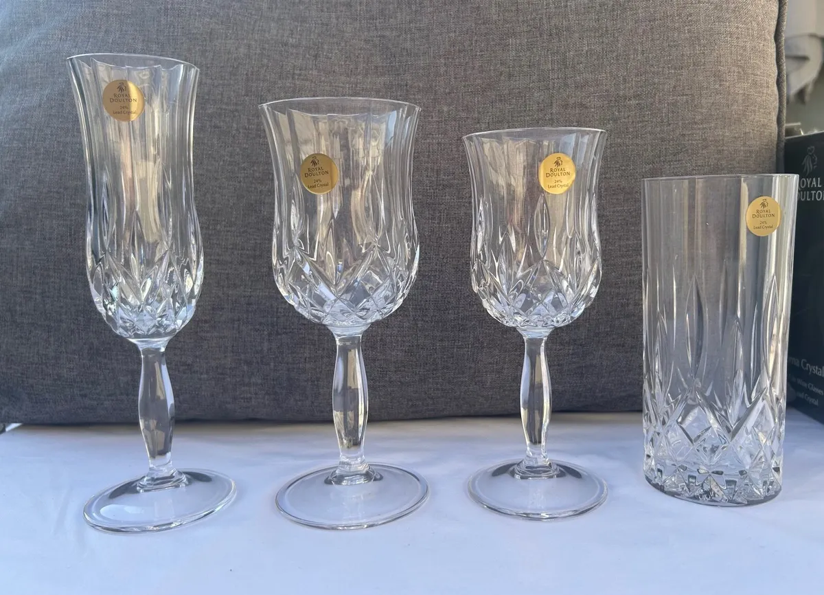 Royal Doulton Roma Crystal Glasses - unused - Image 2