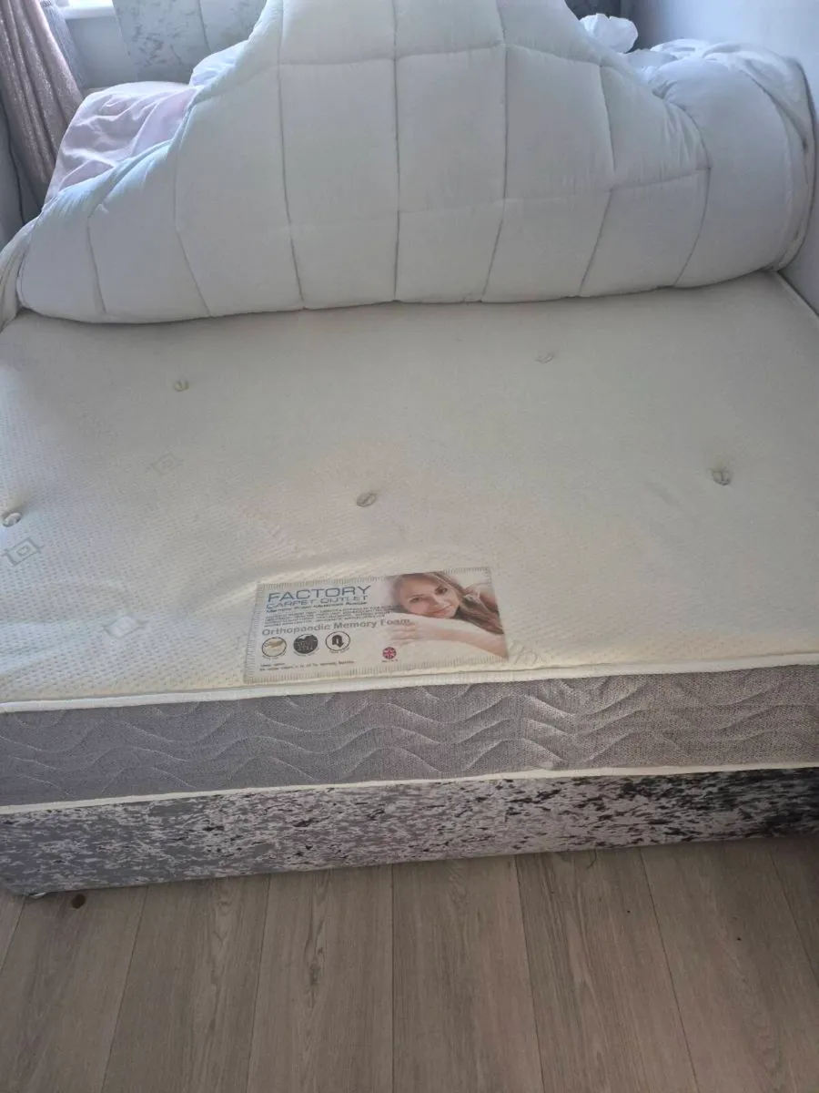 Kingsize matress 100