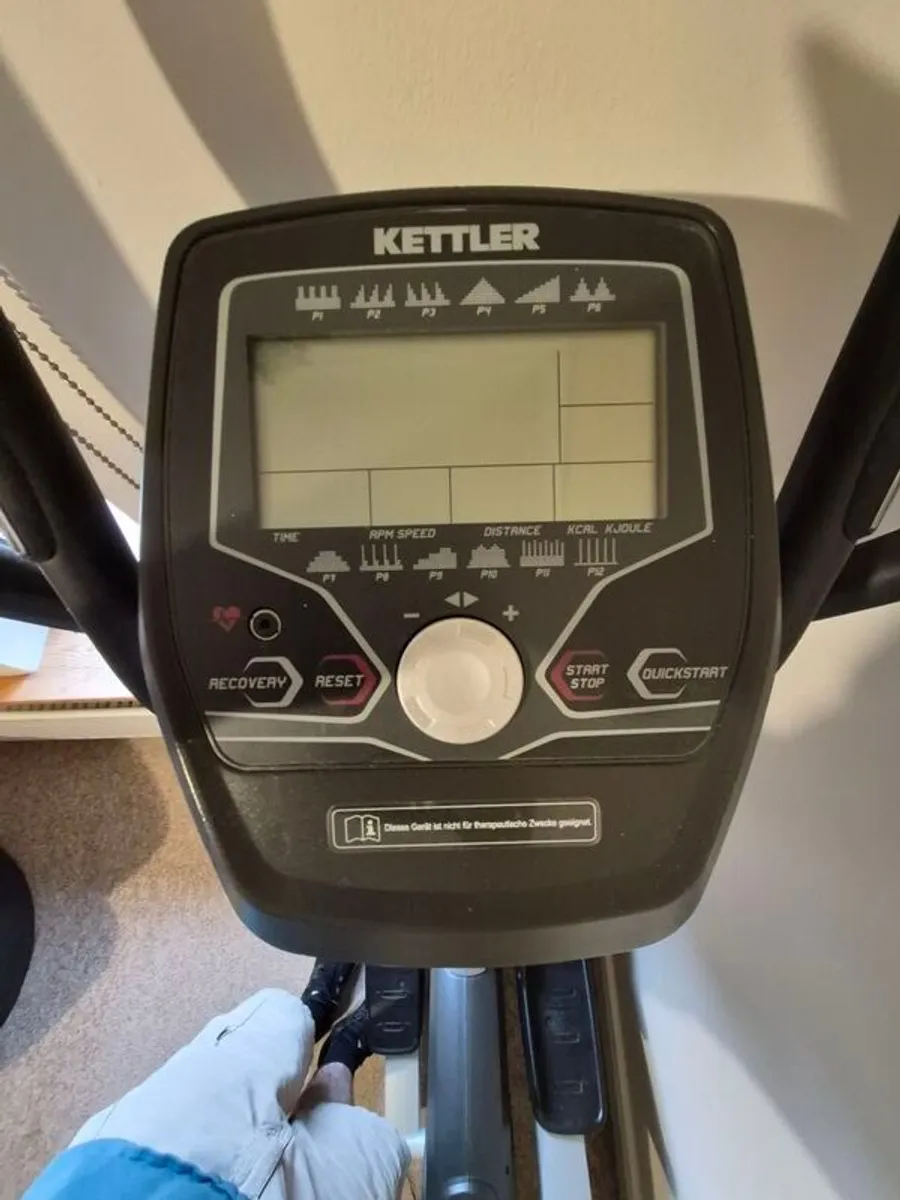 Kettler Axos Cross P Elliptical Cross Trainer - Image 3