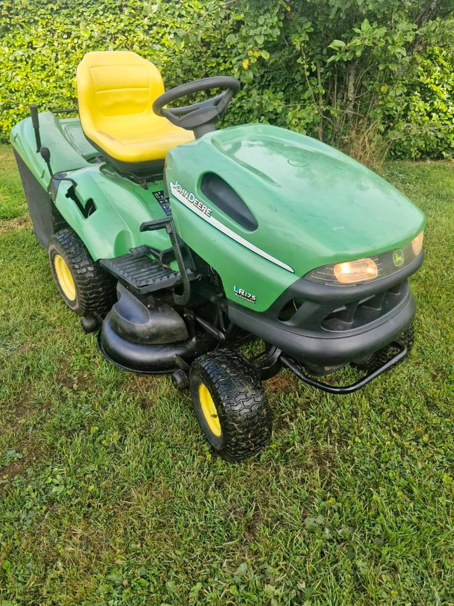 John Deere Lr175 Ride on mower DELIVERY AVAILABLE - Image 1