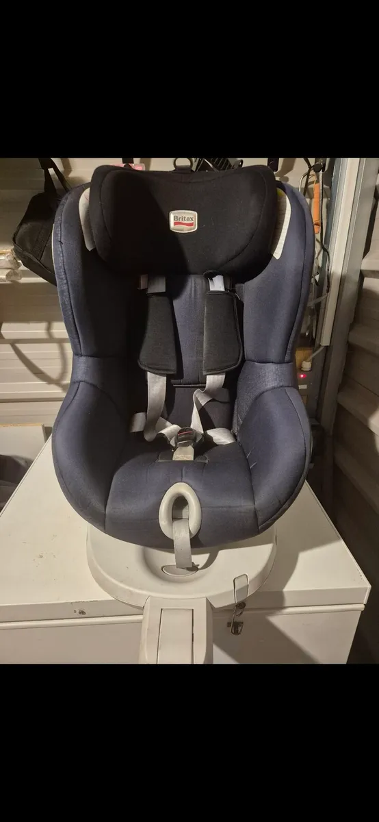 Car seats - Image 2