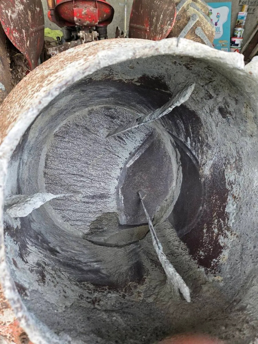 Concrete mixer - Image 4