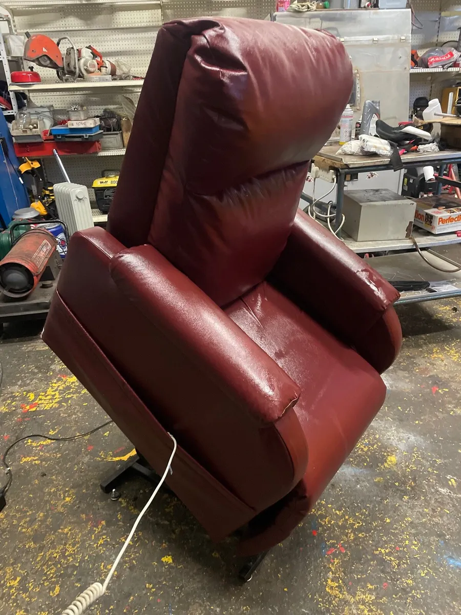 Electric Hight rise and recliner chair - Image 2