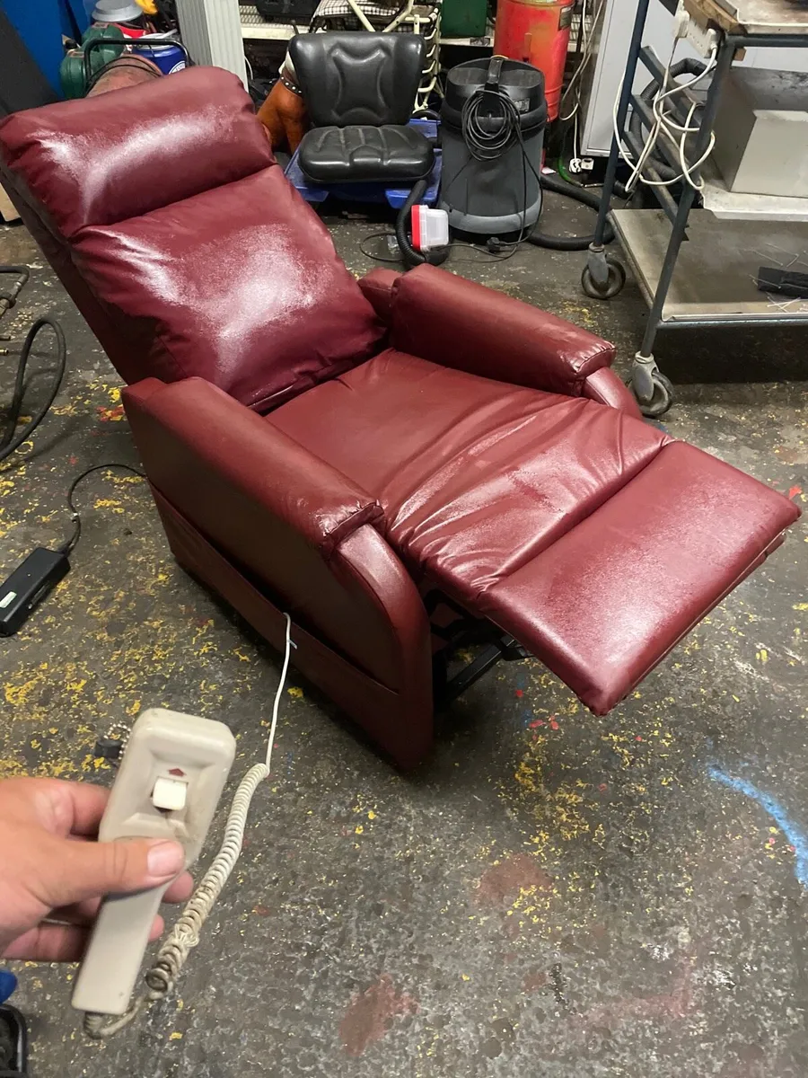 Electric Hight rise and recliner chair - Image 3