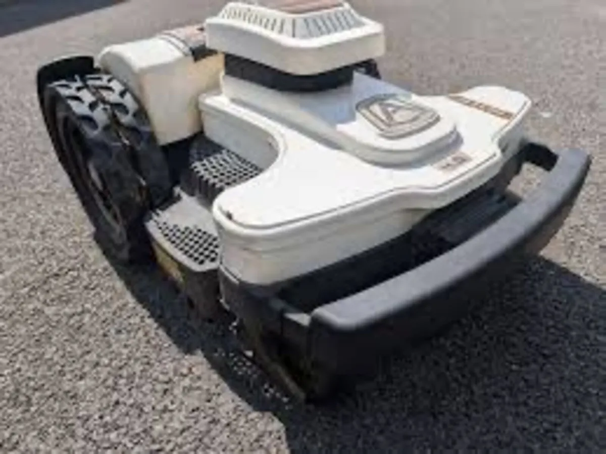Robot lawnmower - Image 2