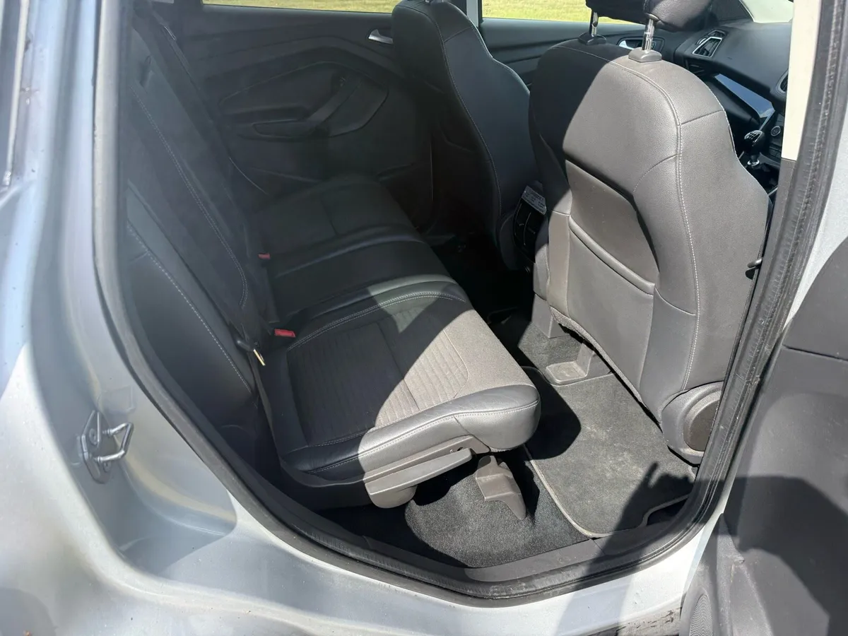 2018 (181) Ford Kuga 1.5 Tdci Titanium CrewCab - Image 4