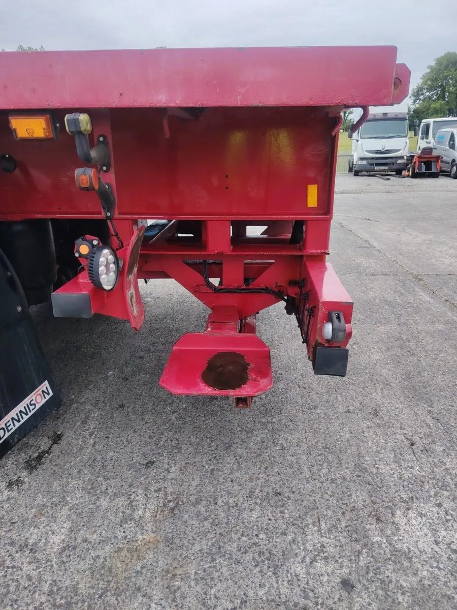 13 meter flat trailer Moffet brackets rear steer - Image 2