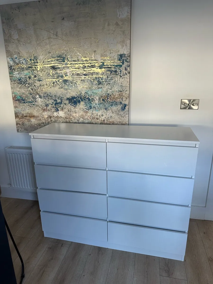 White chest of drawers - Image 2
