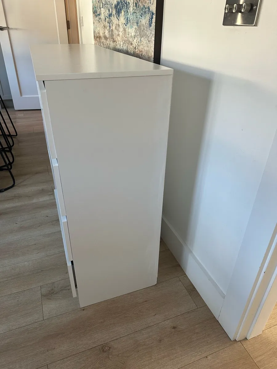 White chest of drawers - Image 3