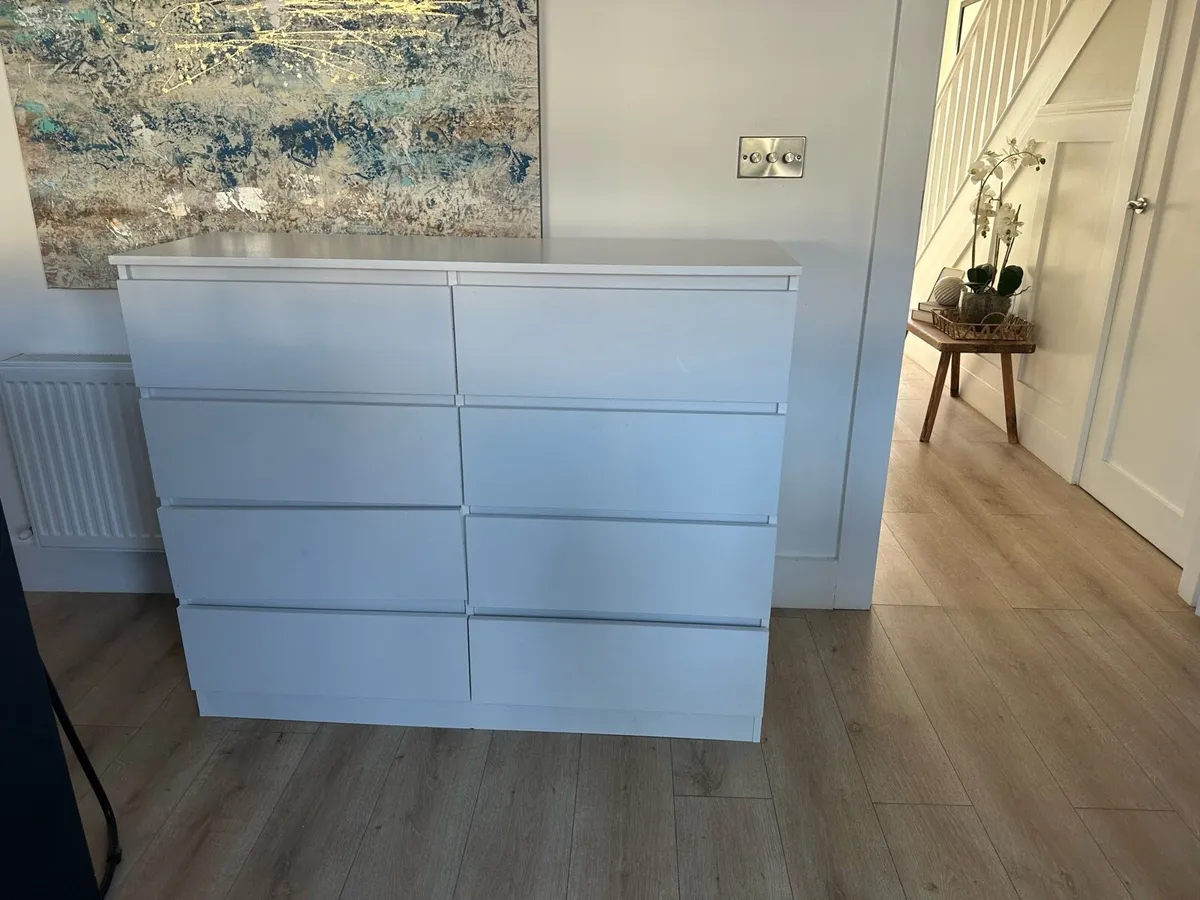 White chest of drawers - Image 4