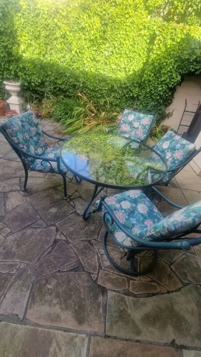 Garden table, chairs, sun lounger - Image 2