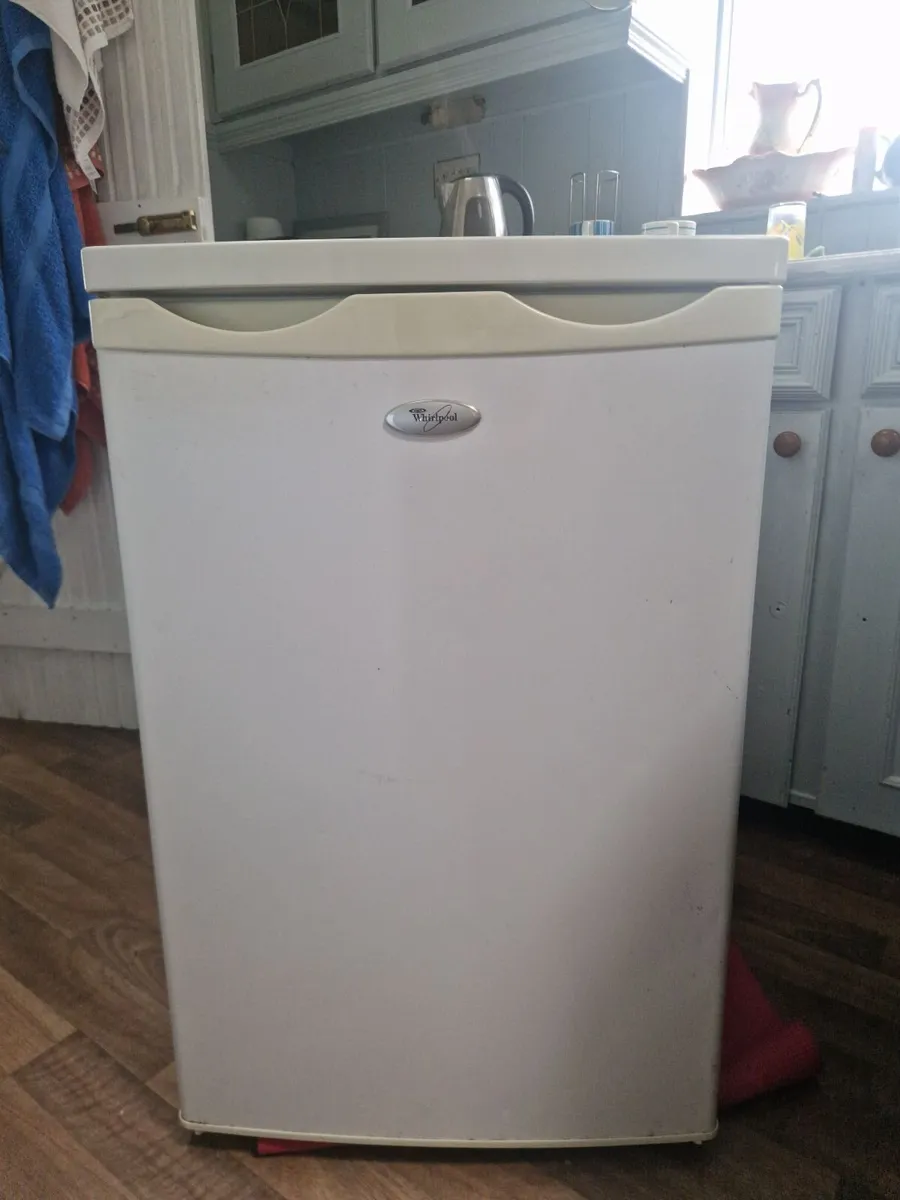 Whirlpool Fridge - Image 4
