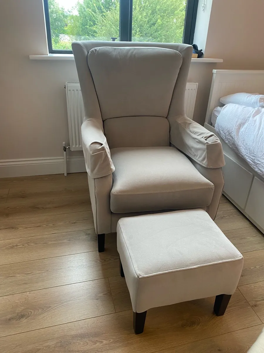 Queen Anne Chair and Footstool - Image 3