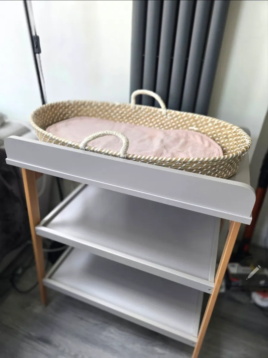 Baby Changing Unit With Basket - Image 1