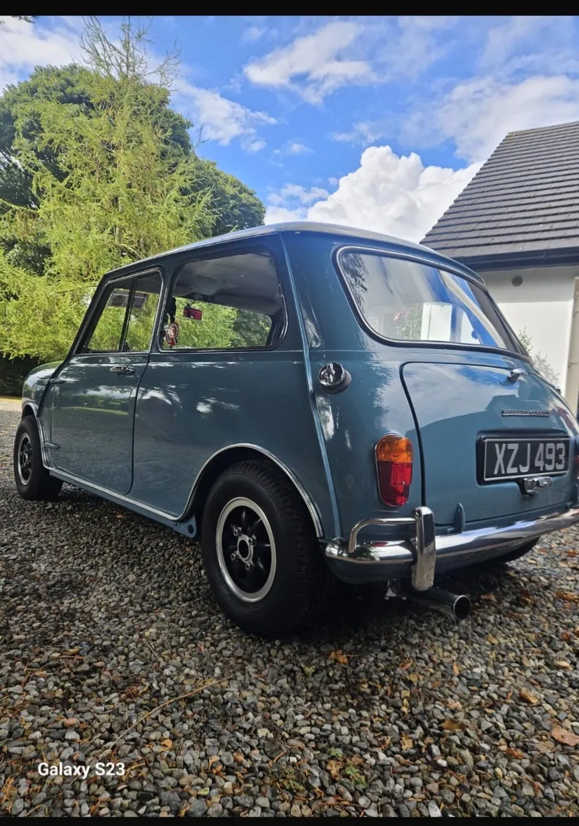 Vintage Austin mini Cooper Mk1 1967 - Image 3