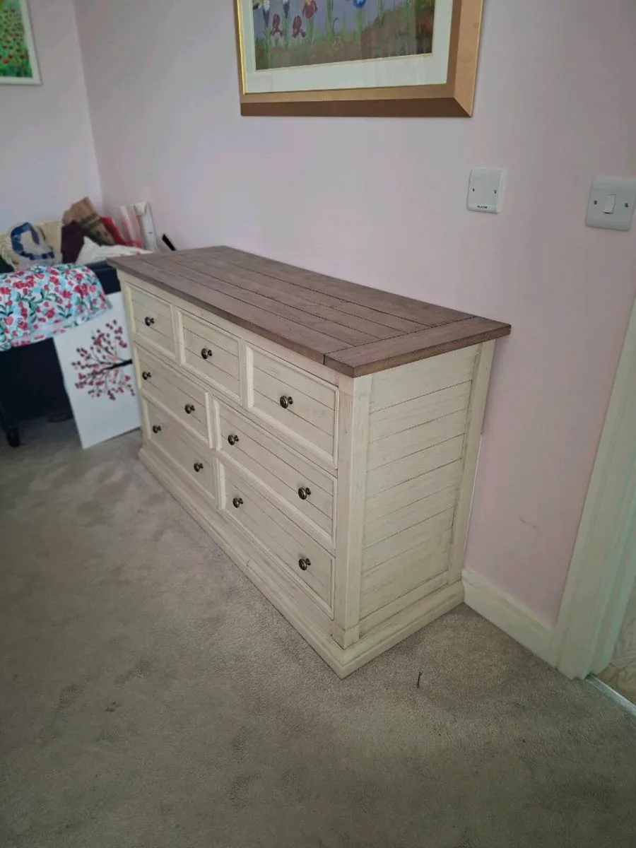 Chest of drawers - Image 1