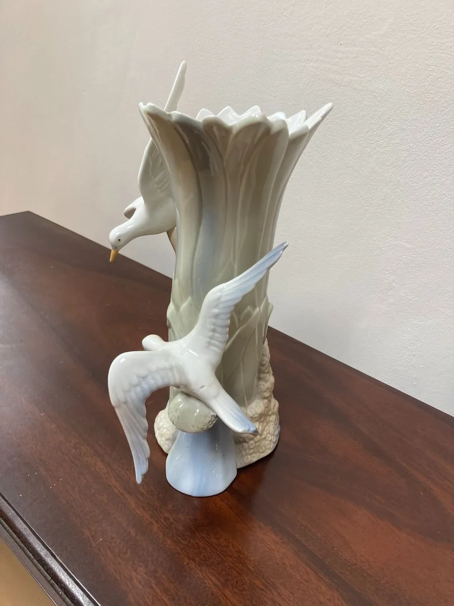 Porcelain Vase - Porceval - Image 2