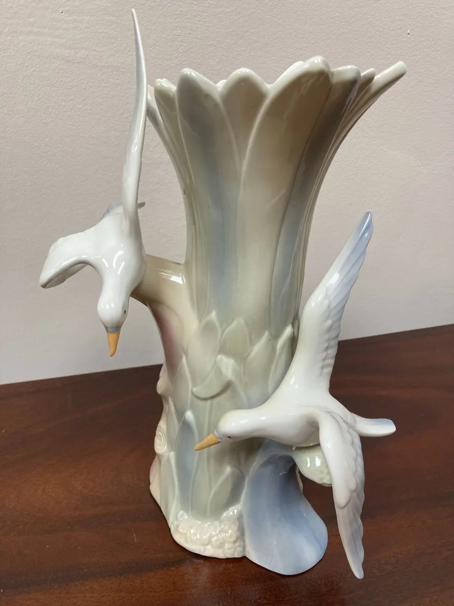 Porcelain Vase - Porceval - Image 3