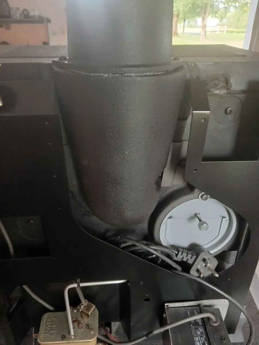 Nestor Martin/Efel 9kw oil stove fully refurbished - Image 3