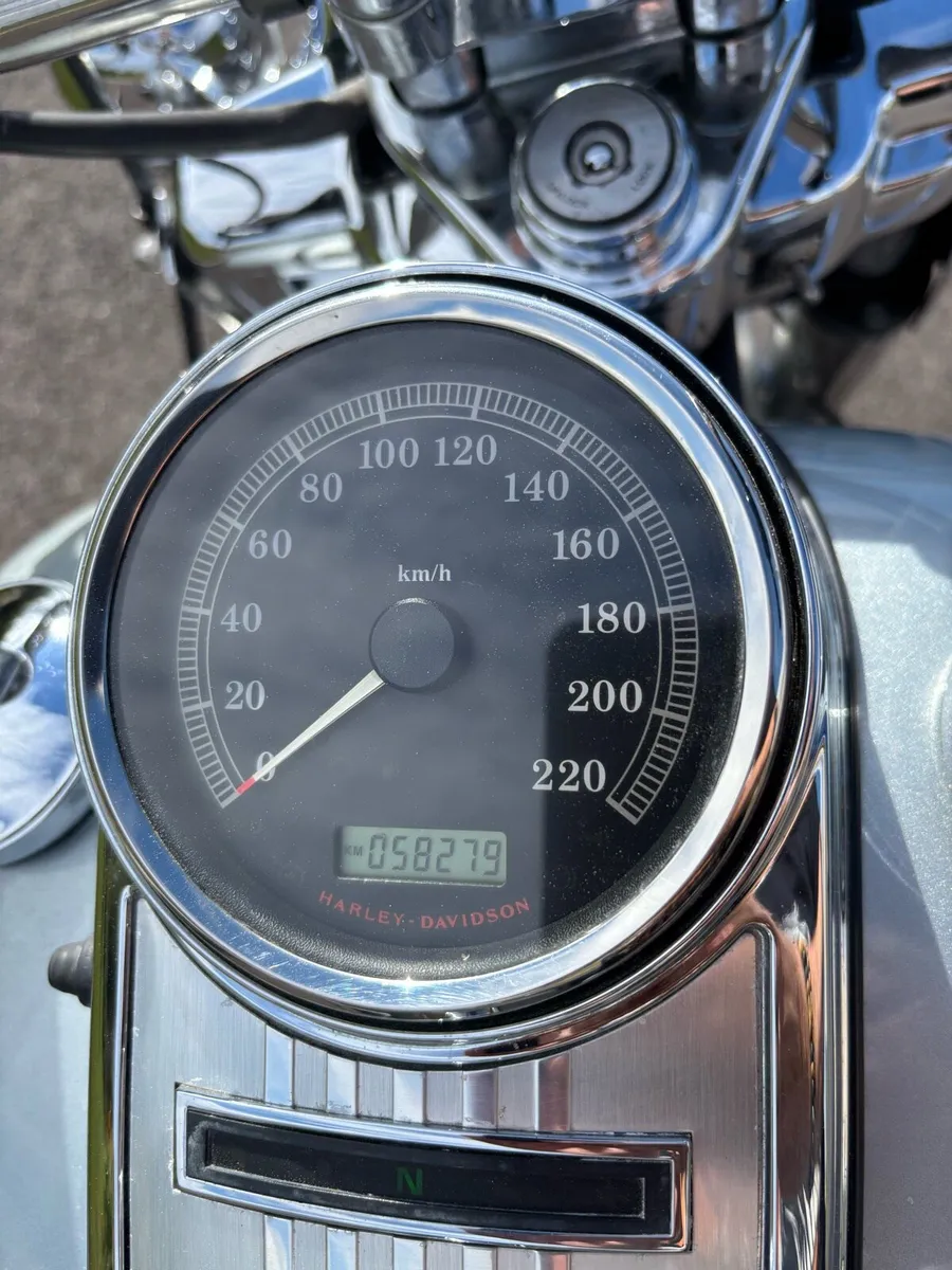 Harley Davidson Road King Classic - Image 3