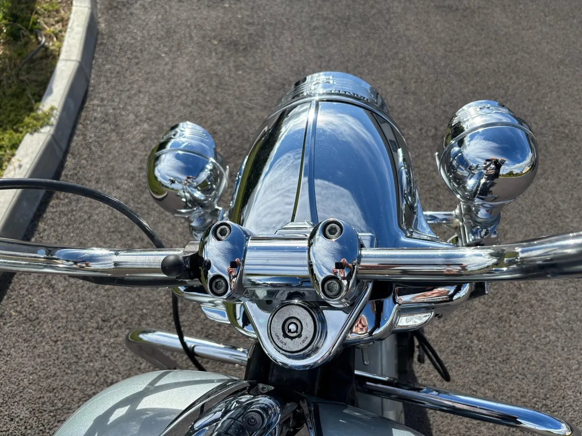 Harley Davidson Road King Classic - Image 4