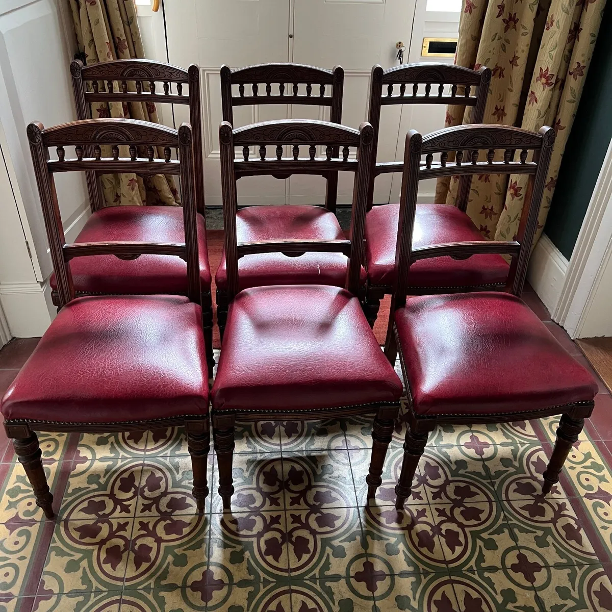 Six oak dining chairs set Victorian antique €200 - Image 1
