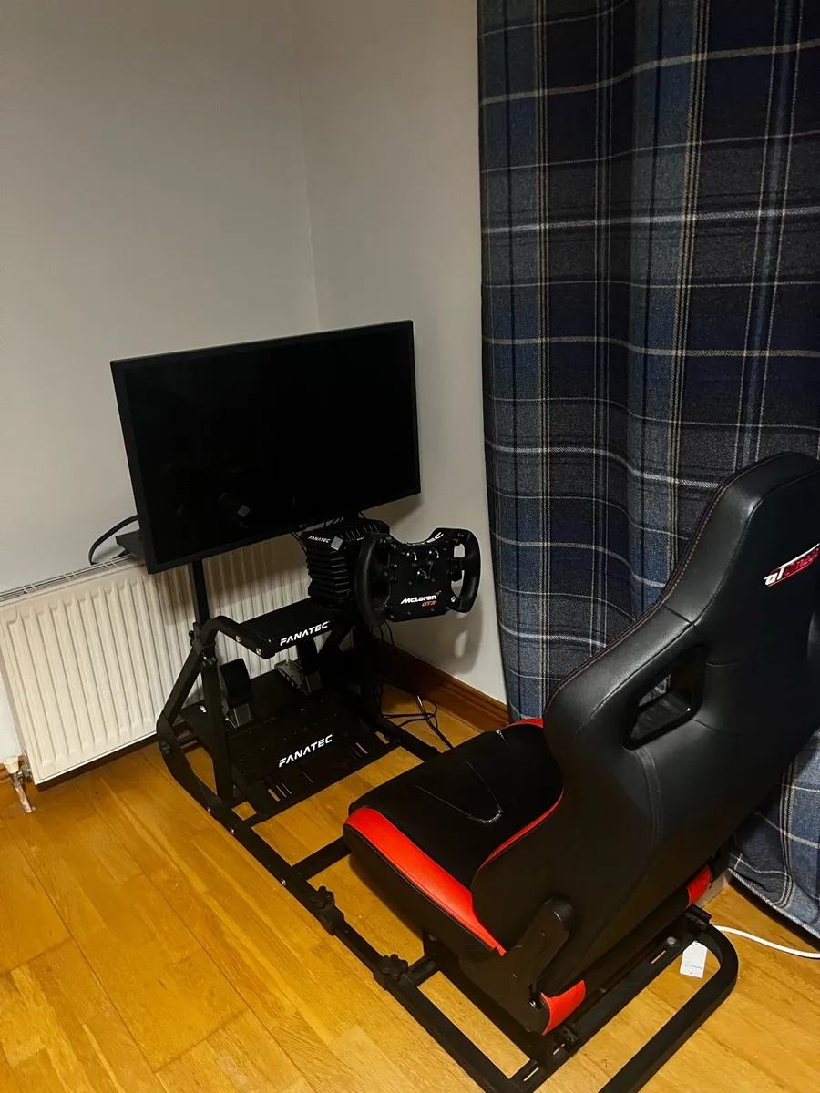 Racing sim setup fanatec direct drive wheel - Image 1