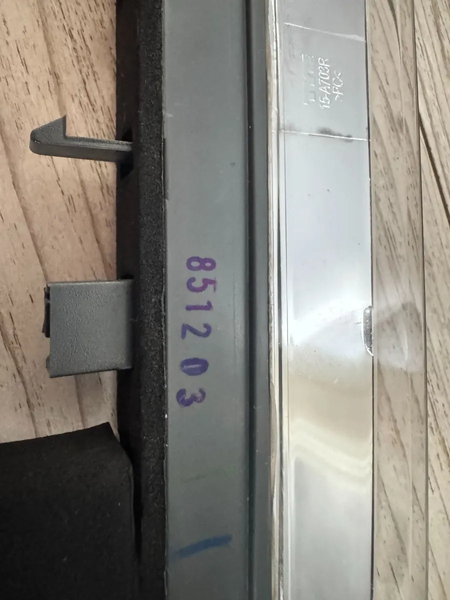 6351LX PEUGEOT CITROEN THIRD BRAKE LIGHT - Image 2