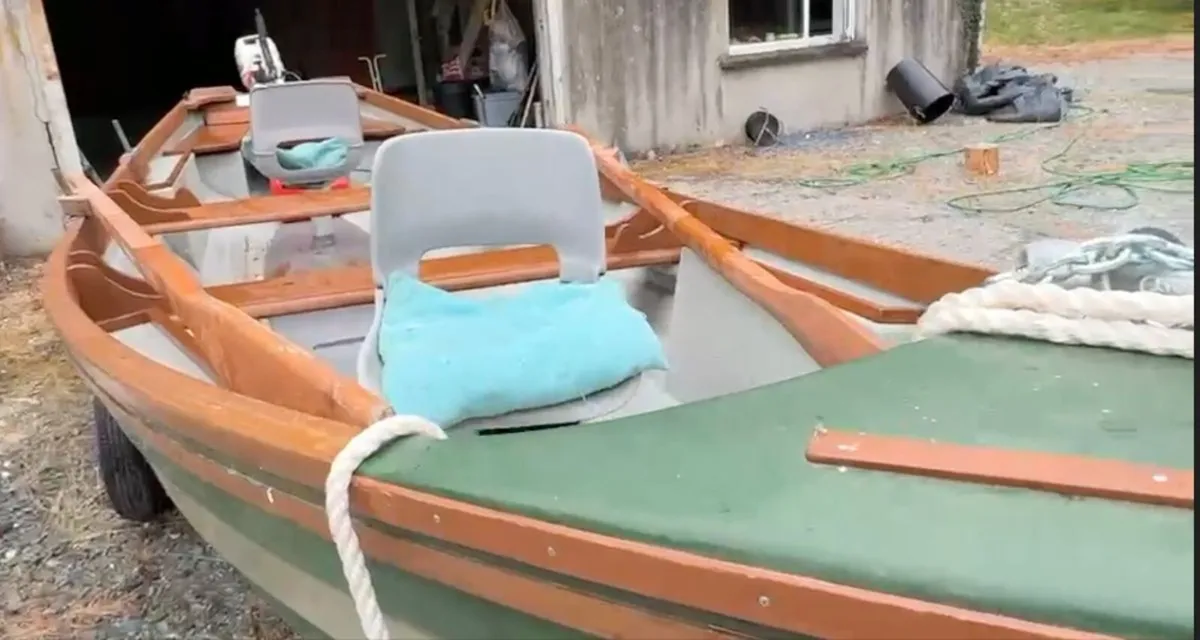 Burke lake boat - Image 4