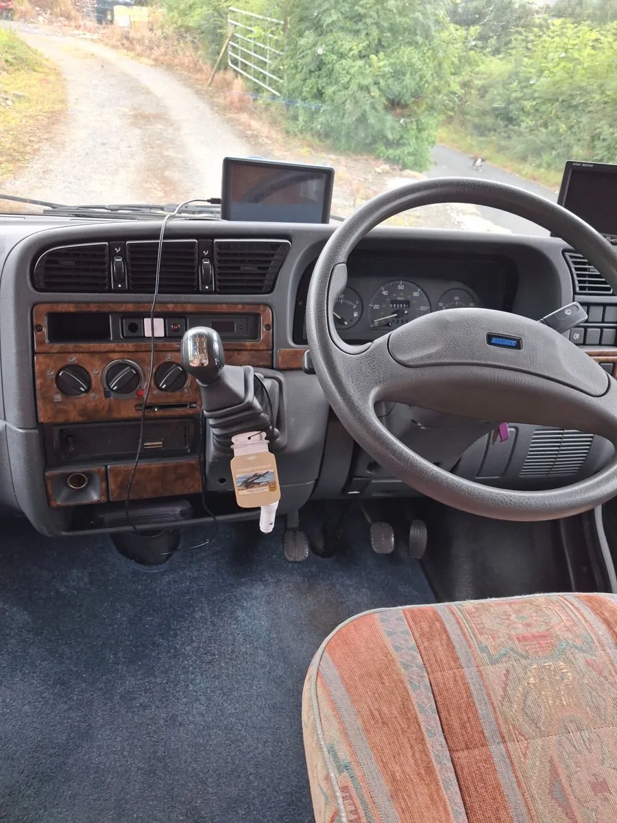 Motorhome - Image 4